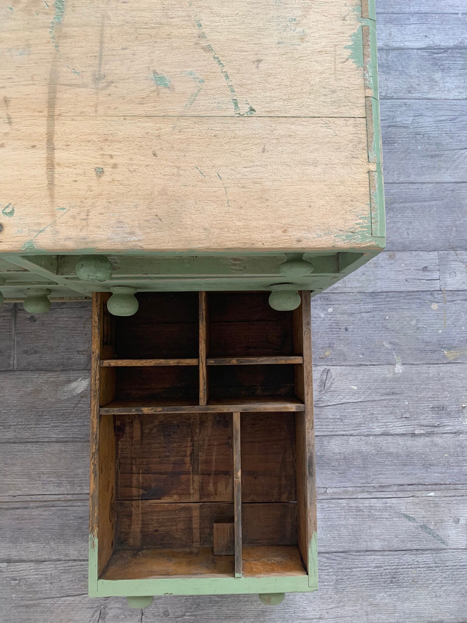 Petit meuble de métier