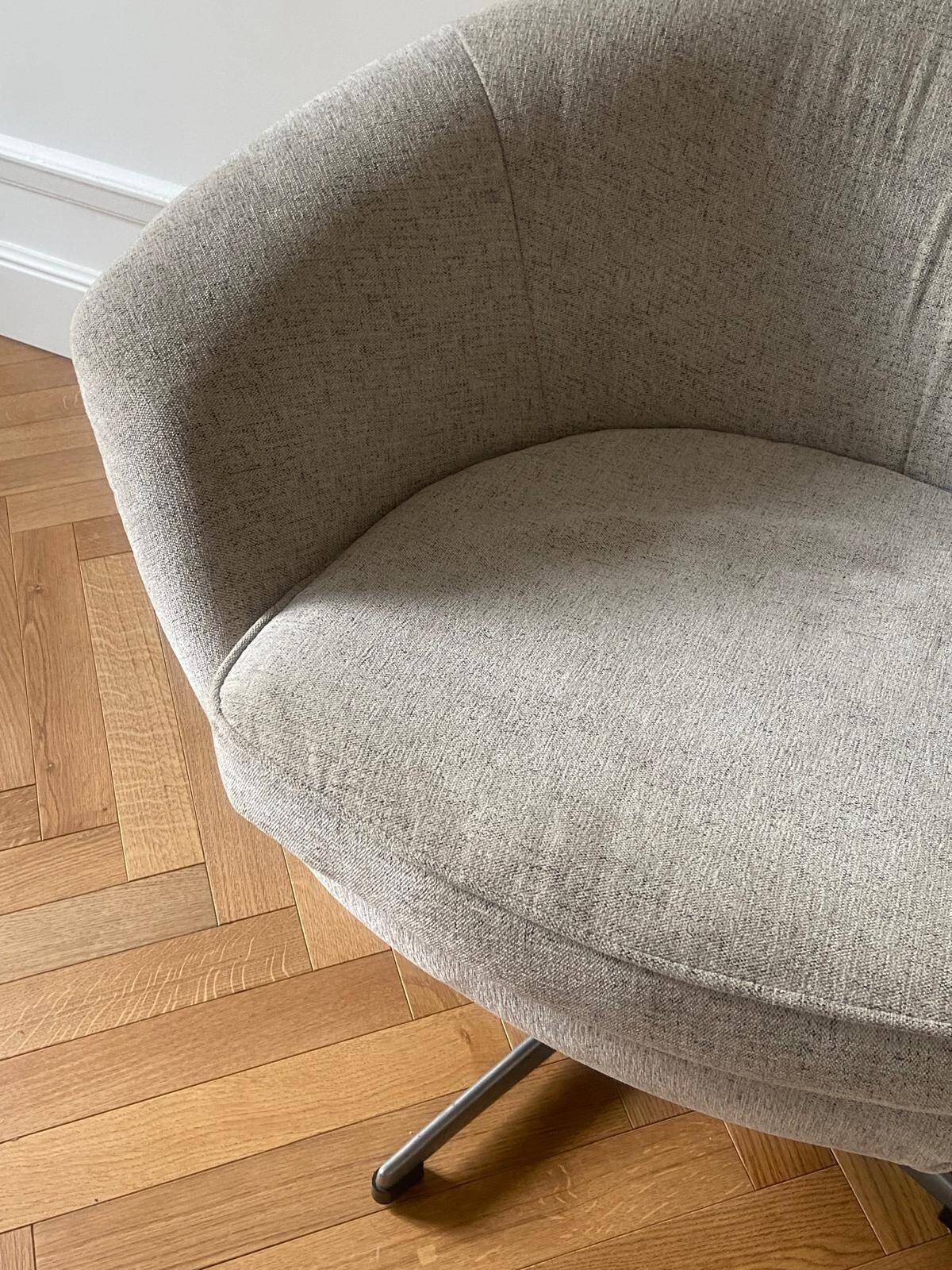Mid-Century Scandinavian Ivory Swivel Shell Armchair