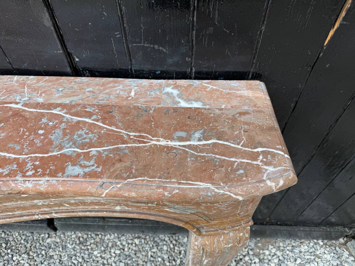 Louis XV fireplace in Rance marble from the 18th century