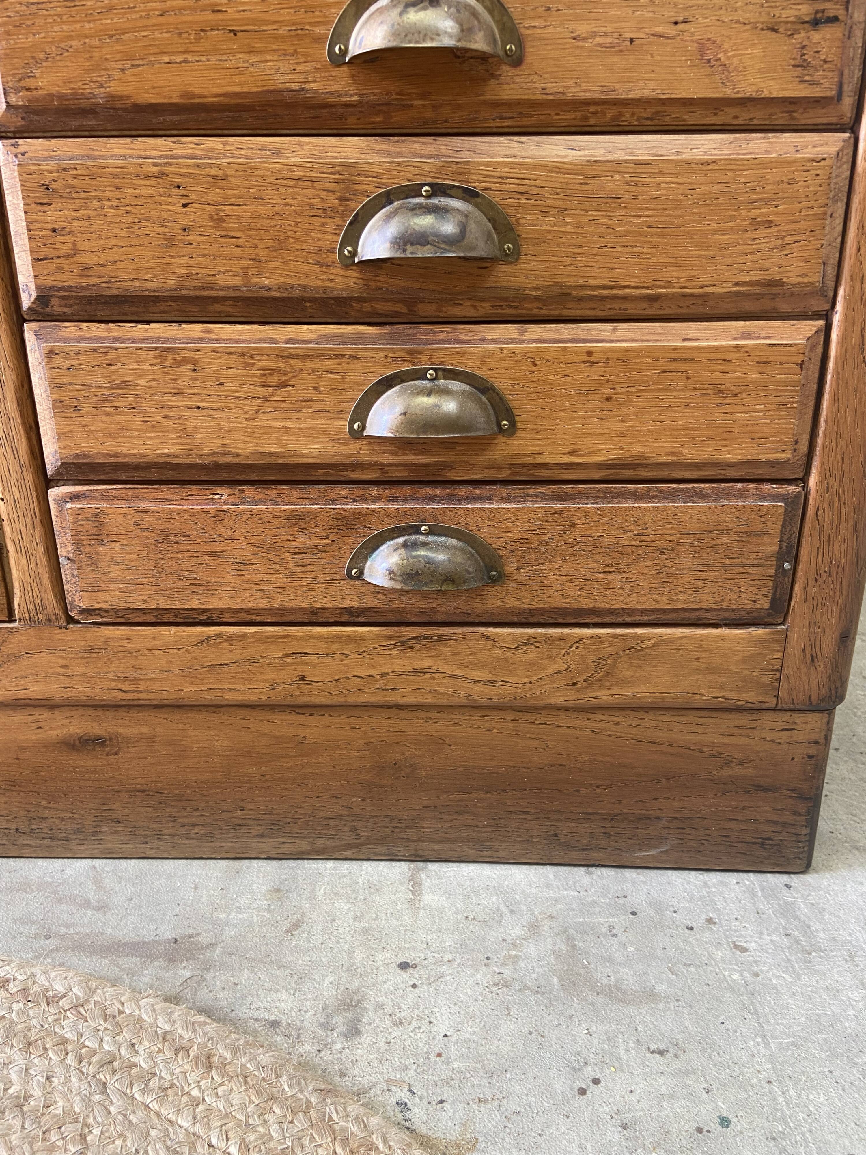 Meuble de métier vintage