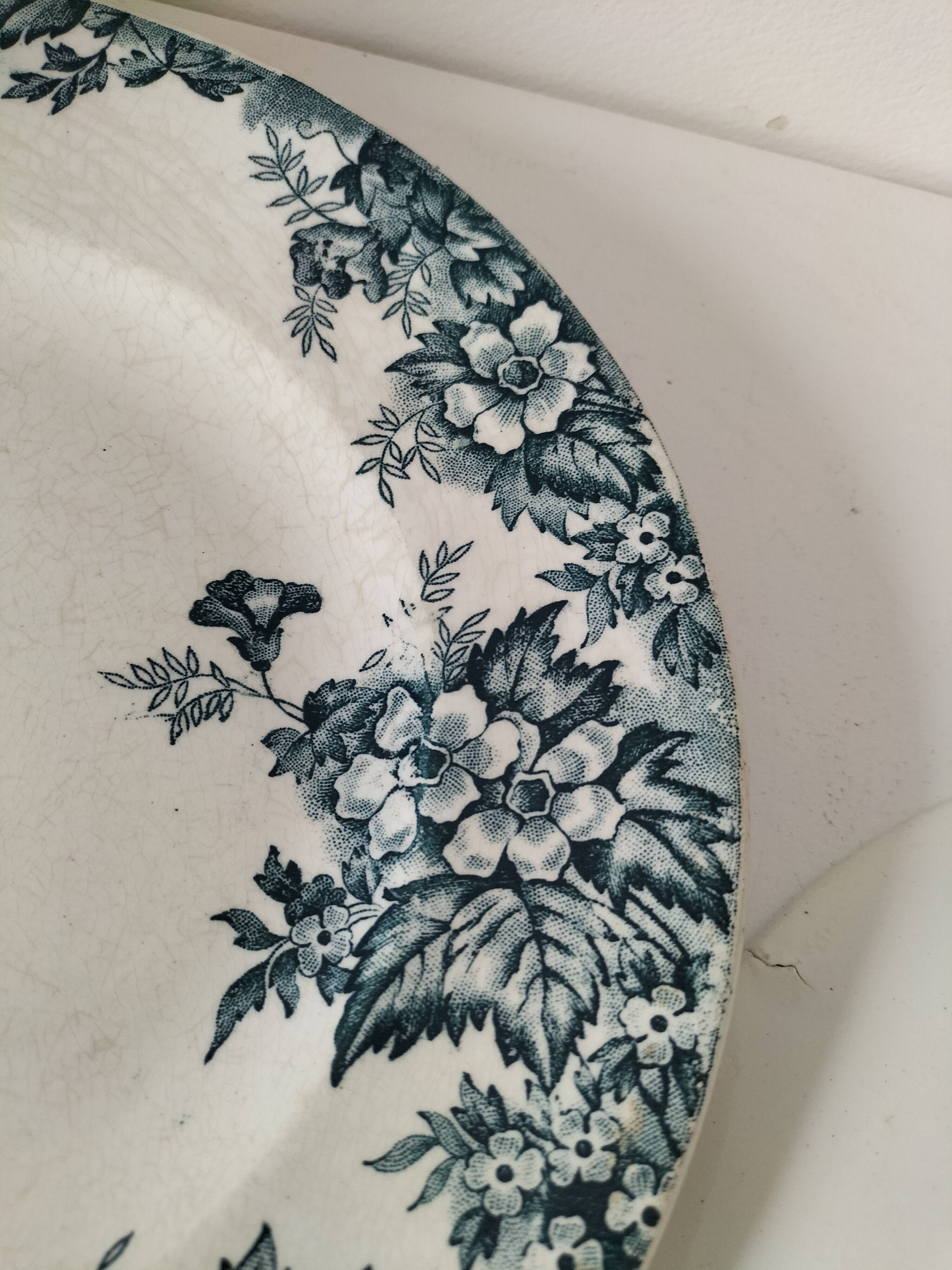 Duo of Moulin des Loups & Hamage plates, Marie-Louise model