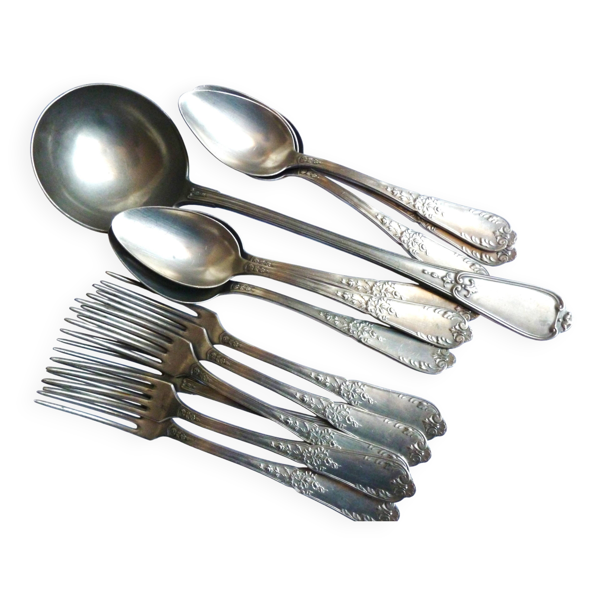 Art Nouveau cutlery with ladle, forks, spoons and ladle