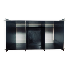 Commode en acier brut