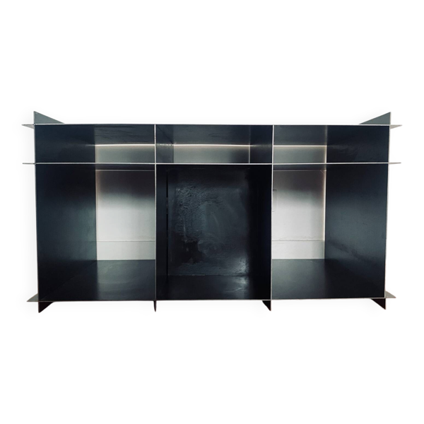 Commode en acier brut — Beyit