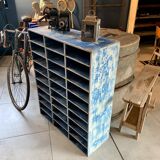 Skated workshop furniture