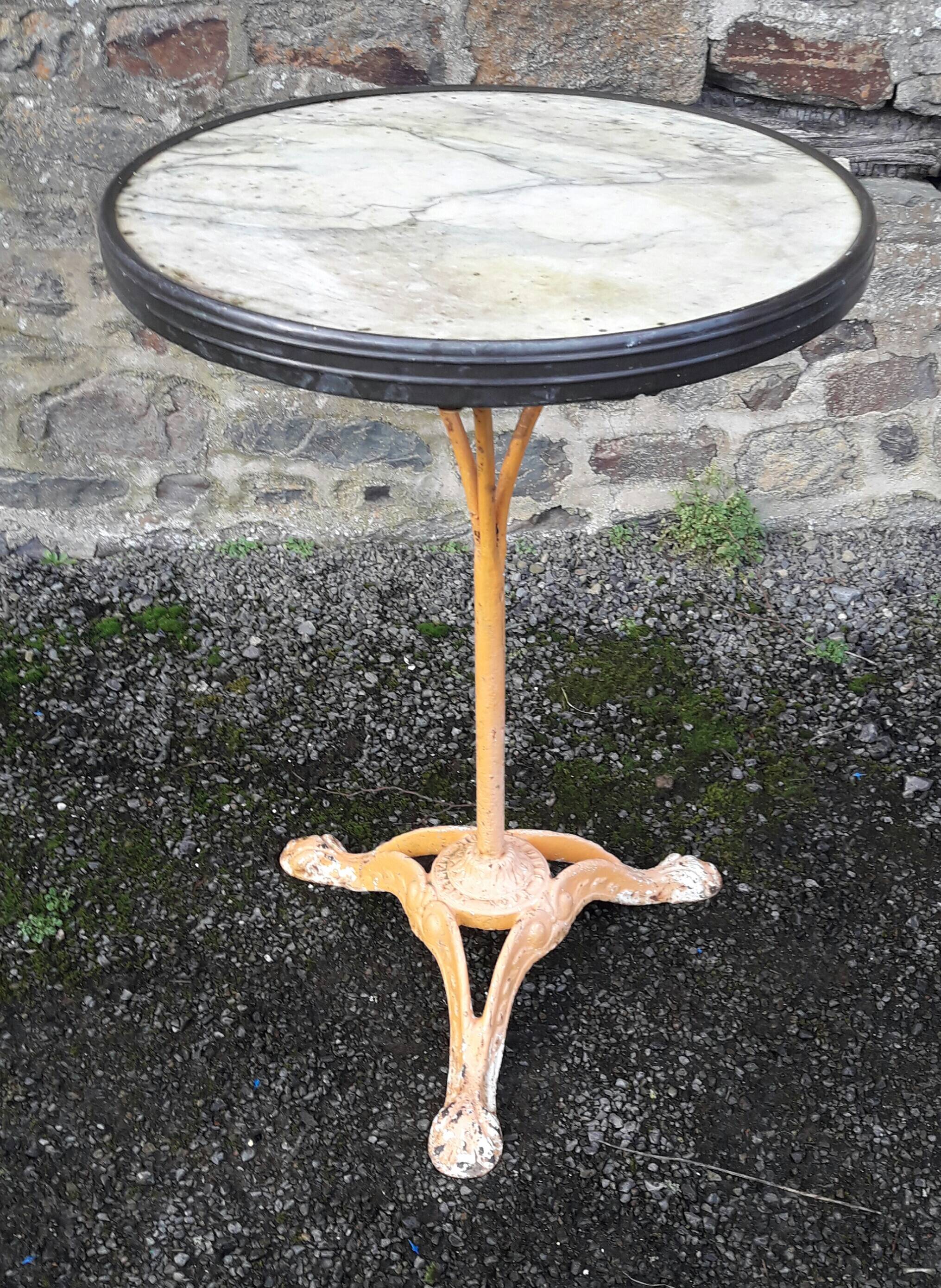Parisian bistro pedestal table in cast iron and marble