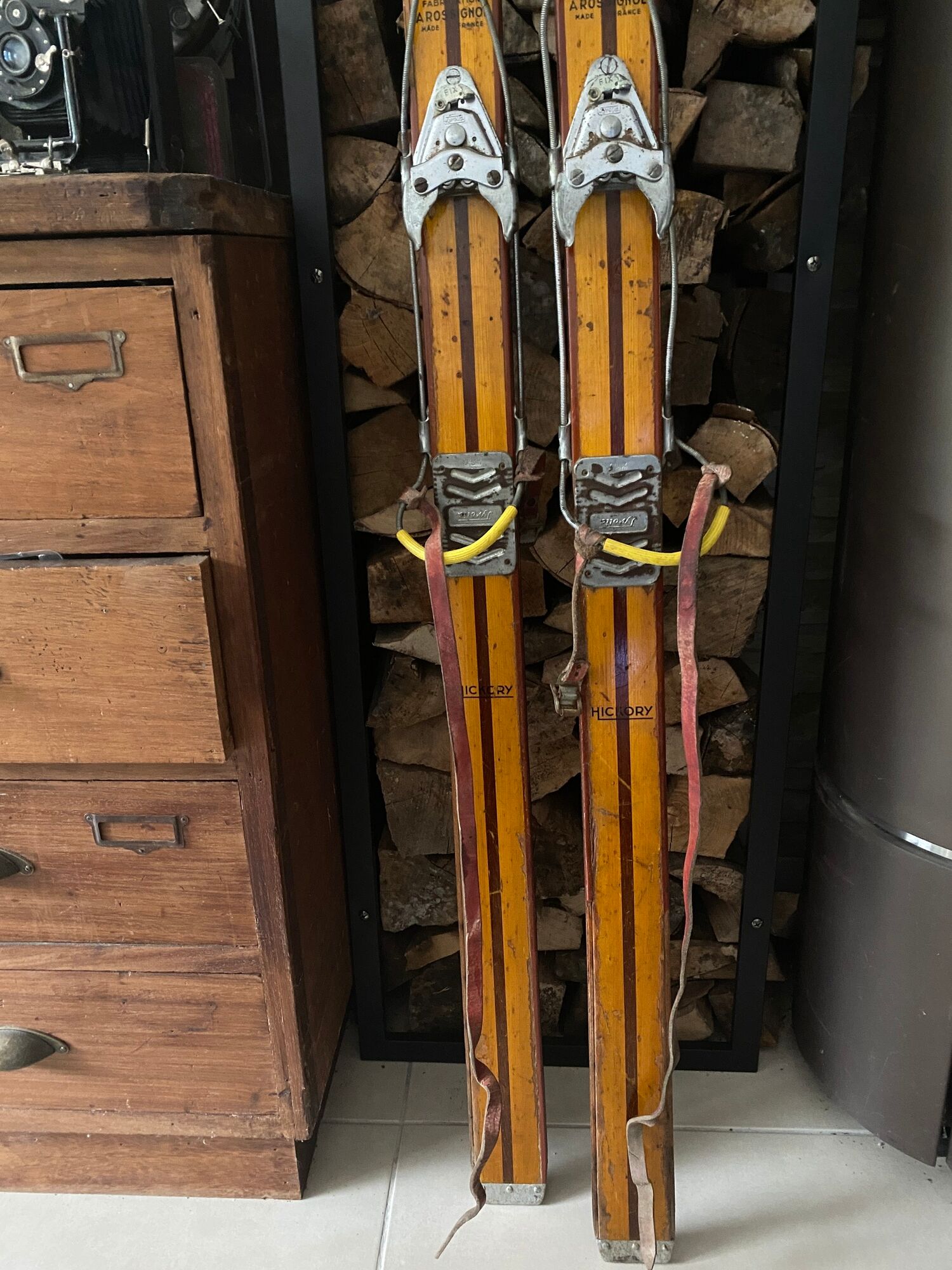 Paire de ski Rossignol Hickory vintage en bois