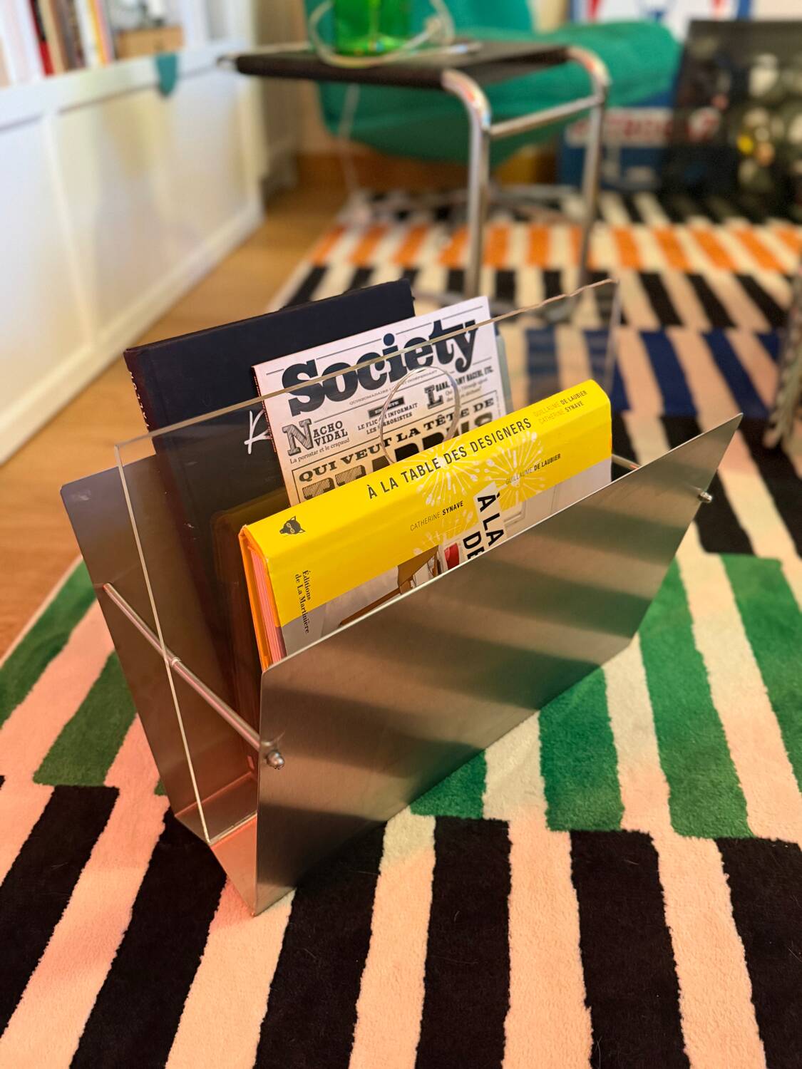 Magazine rack design by Studio Van De Eldik