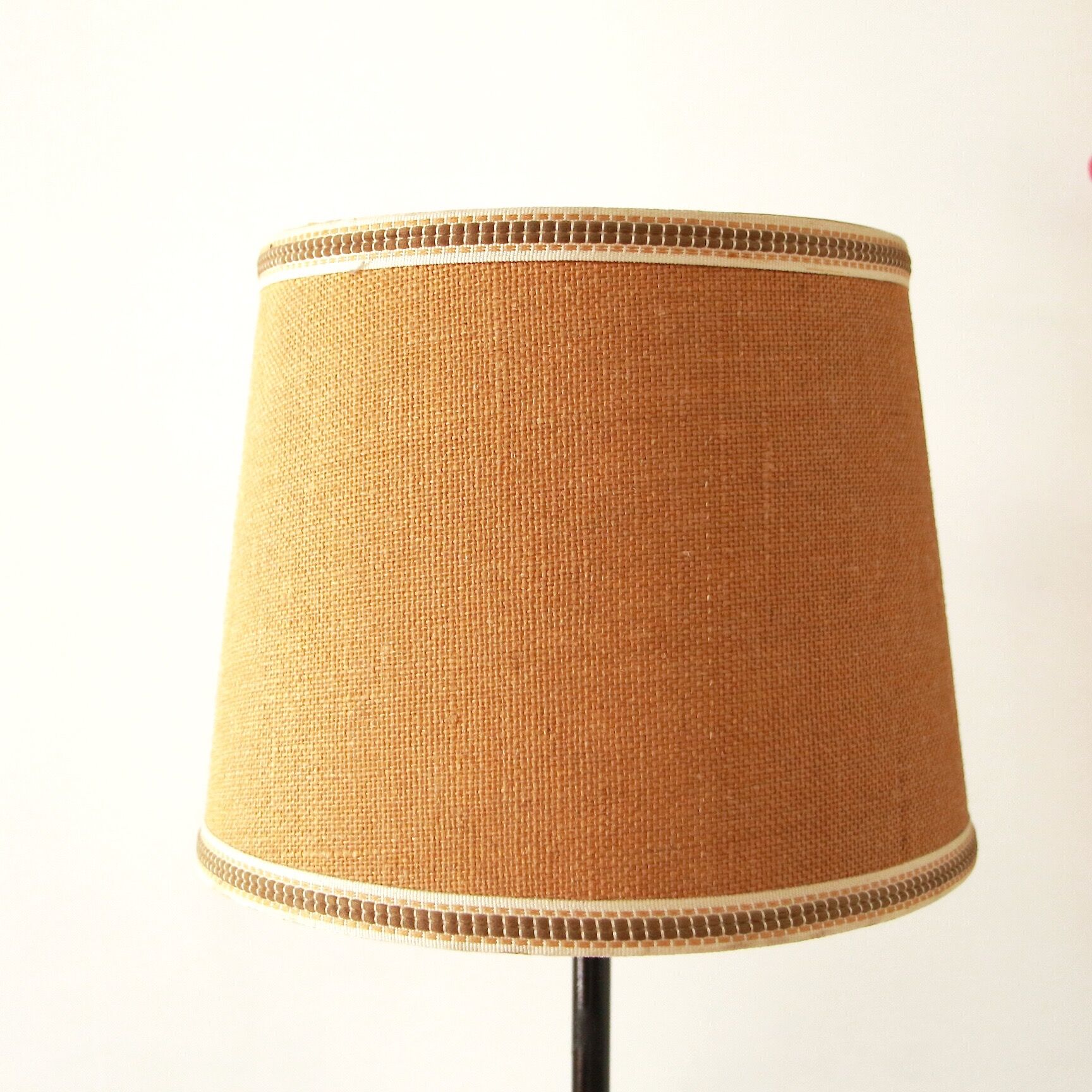 Floor lamp tablet in formica