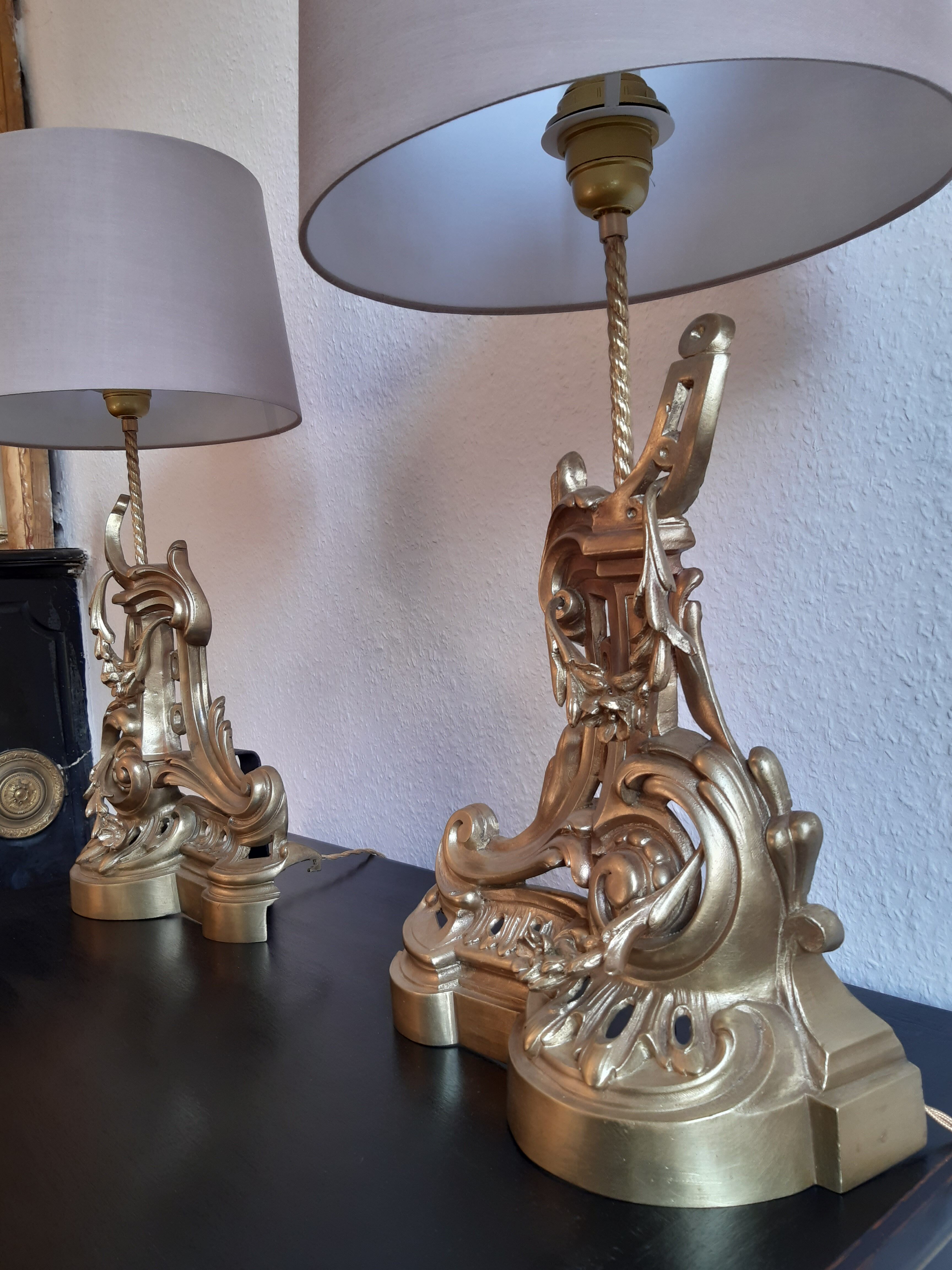 Paire de lampes anciennes en bronze style Louis XV Chenets d'époque XIX ème