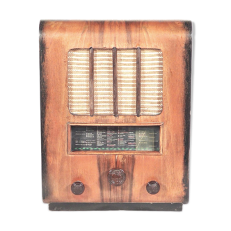 Vintage bluetooth radio: french designer from 1948