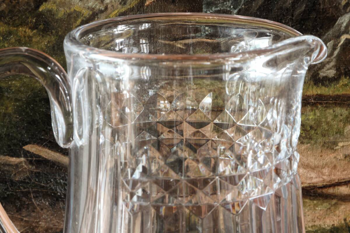 Crystal carafe by Baccarat, Picadilly model.