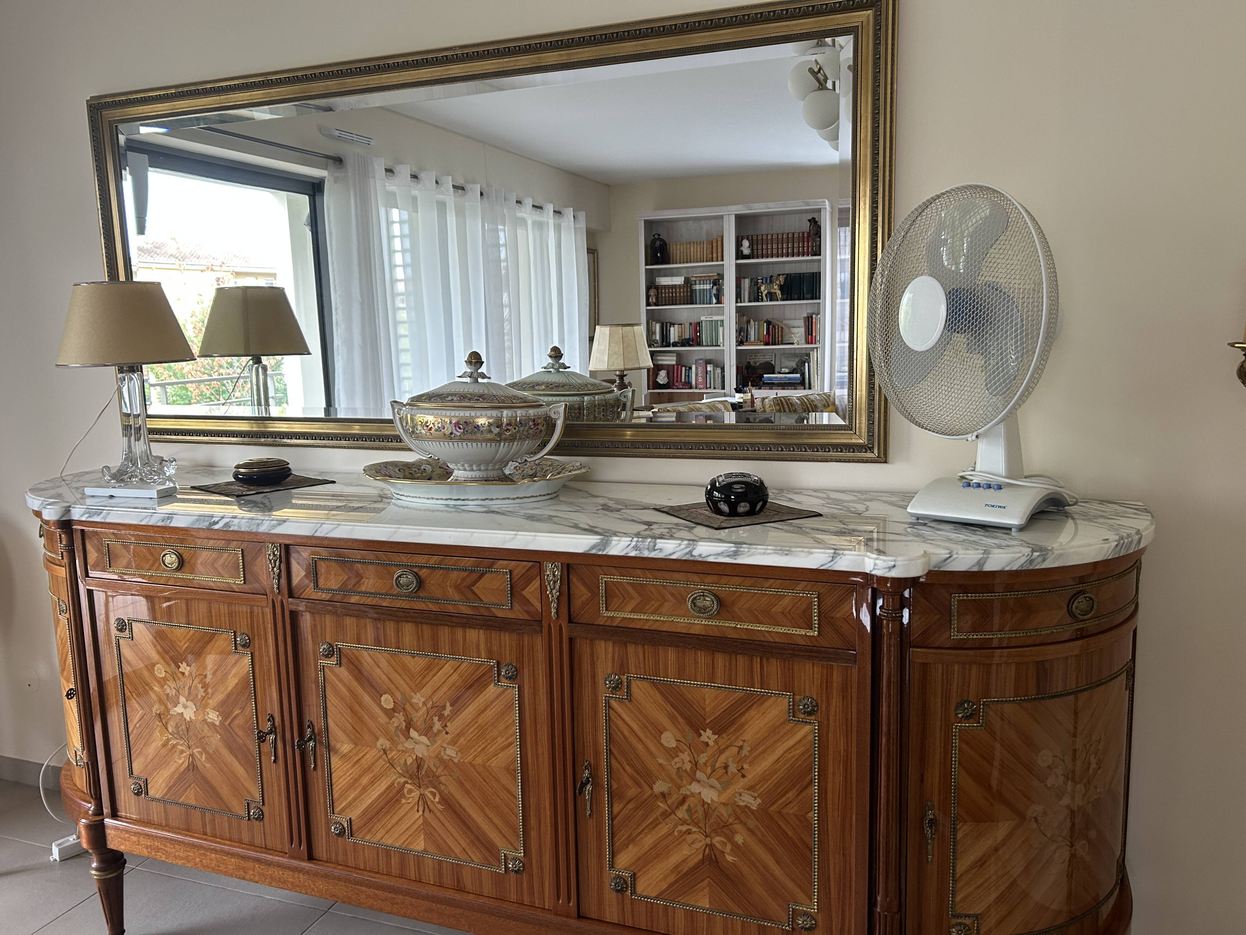 Grand bevelled mirror