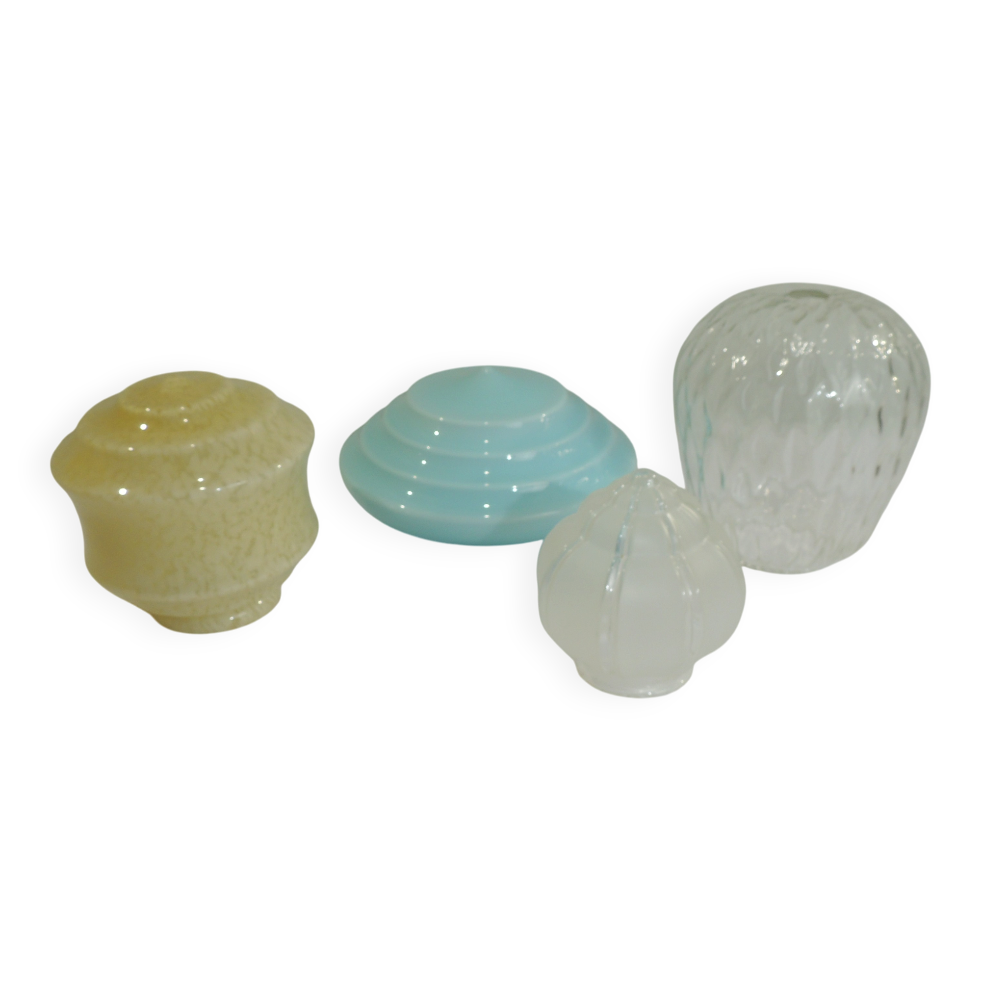Set of 4 tulip globes vintage glass lampshades from the 70s-80s – Opaline b