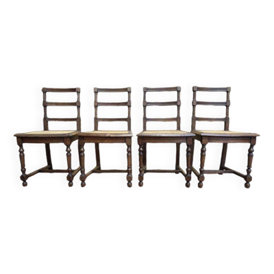 4 chaises cannées de style Louis XIII