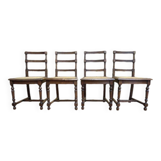 4 chaises cannées de style Louis XIII