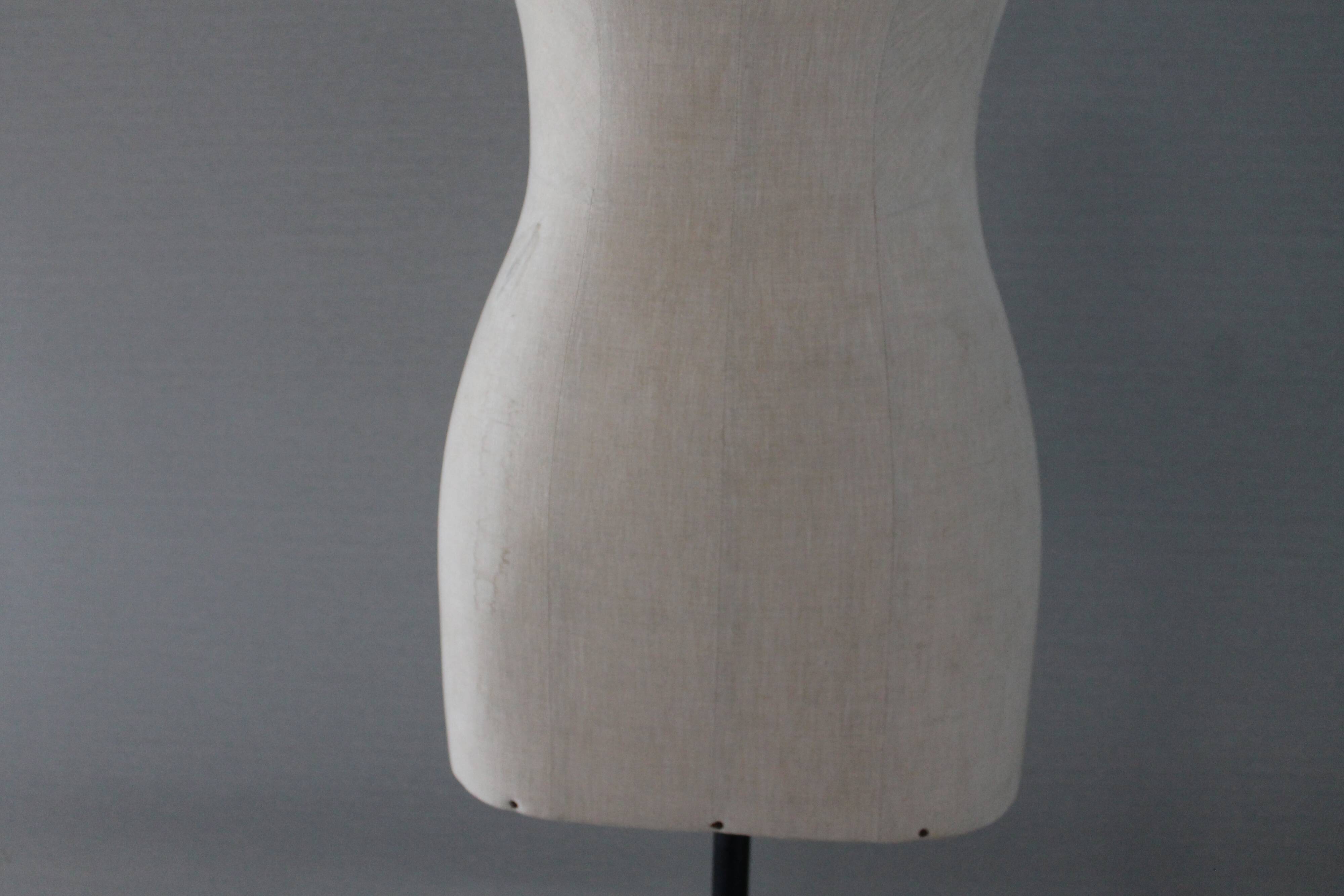 Woman couture mannequin-bust - early 20th century
