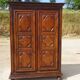 Ancienne armoire Louis XIII en noyer massif
