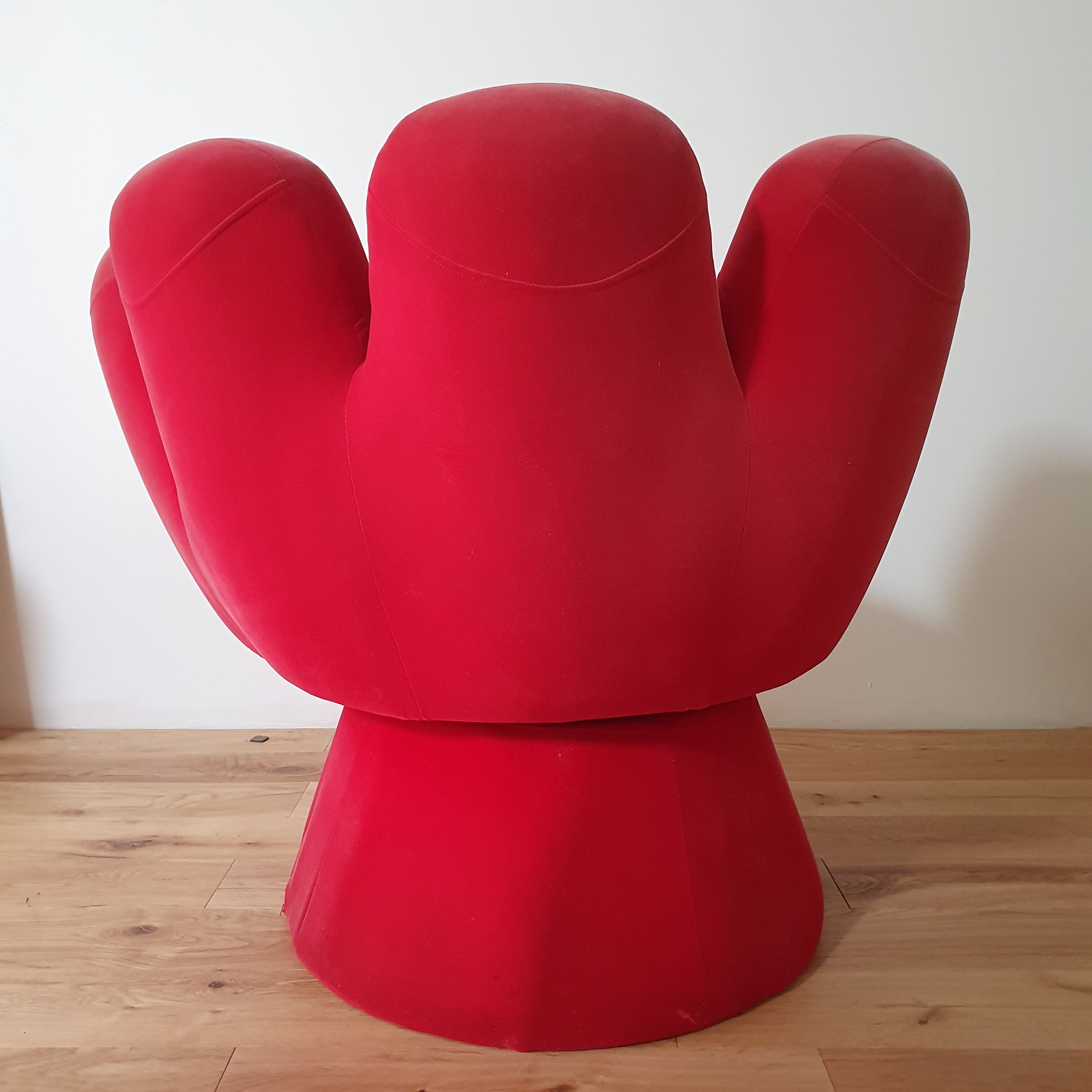 Vintage red hand armchair - 70s