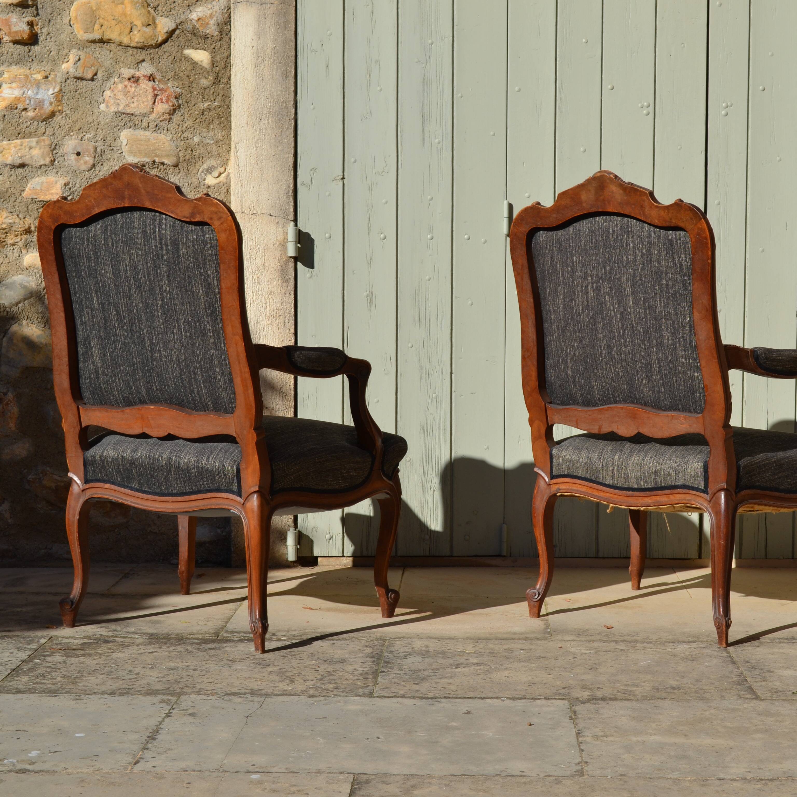 Walnut armchairs in Louis XV style, France