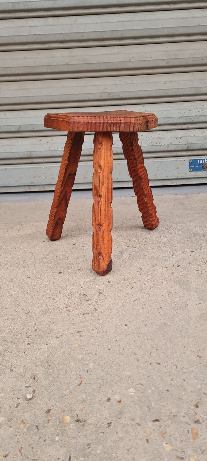 Tripod stool