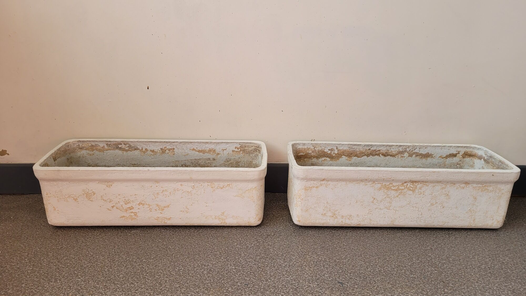 Set of 2 gardeners in fiber cement eternit Willy Ghul