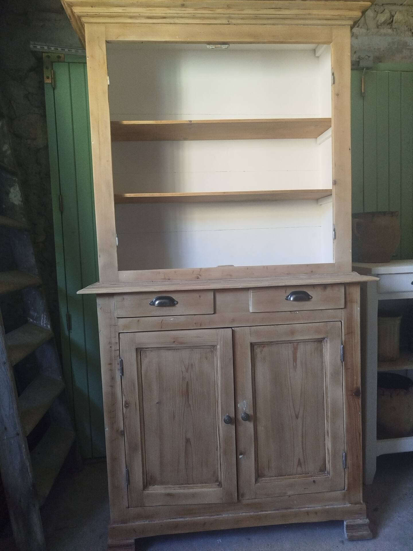 Buffet 2 renovated bodies