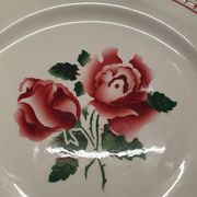 Lot 7 assiettes plates en faïence "Sarreguemines & Digoin", modèle SAVERNE