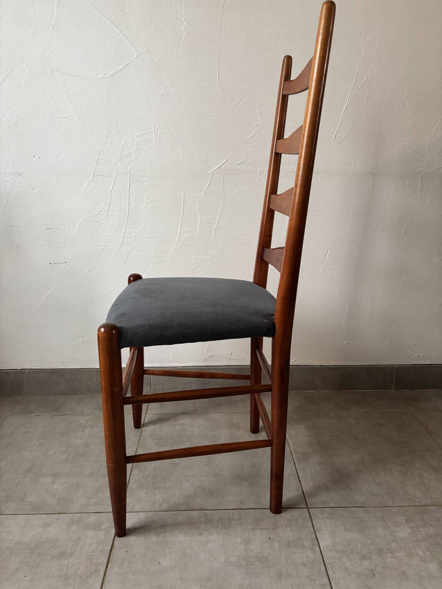 Set of 8 Scandinavian ladderback chairs, 1960s.