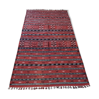 Tapis marocain rouge en laine fait à la main - 220x120cm