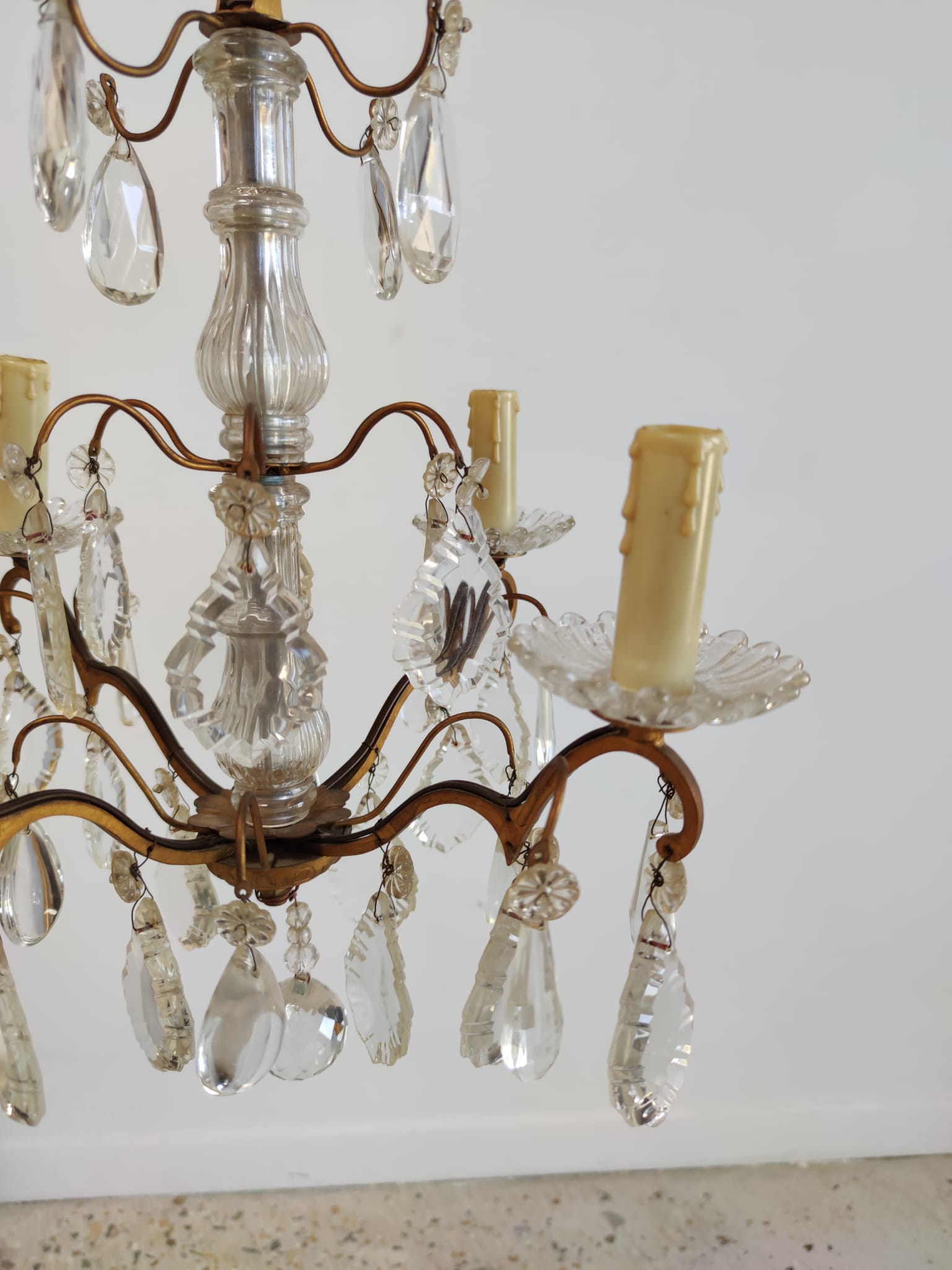 Small chandelier cage with pendants and brass frame louis XV style