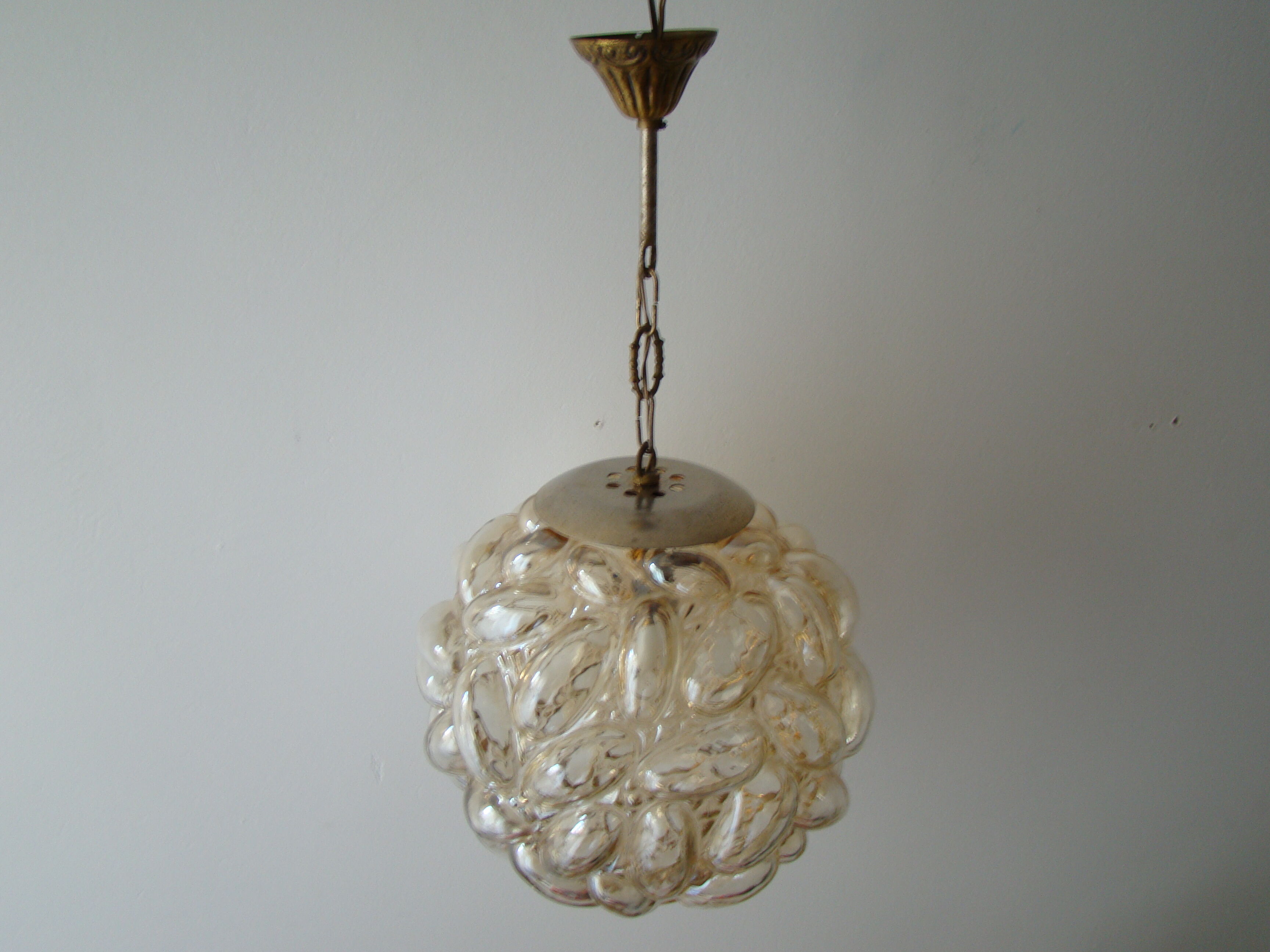Suspension bubble par Helena Tynell