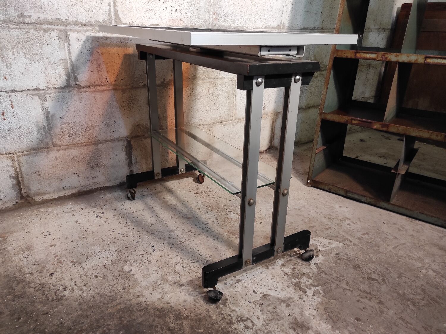 1970 glass and metal service