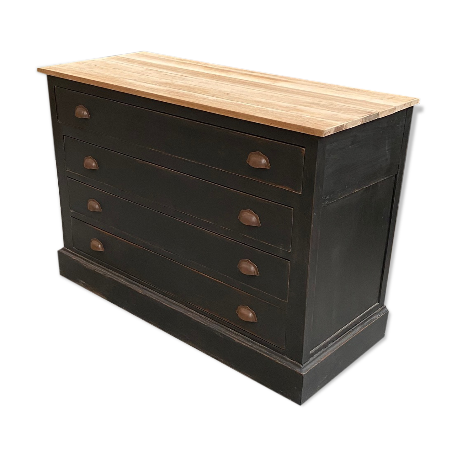 Chest of drawers early twentieth century