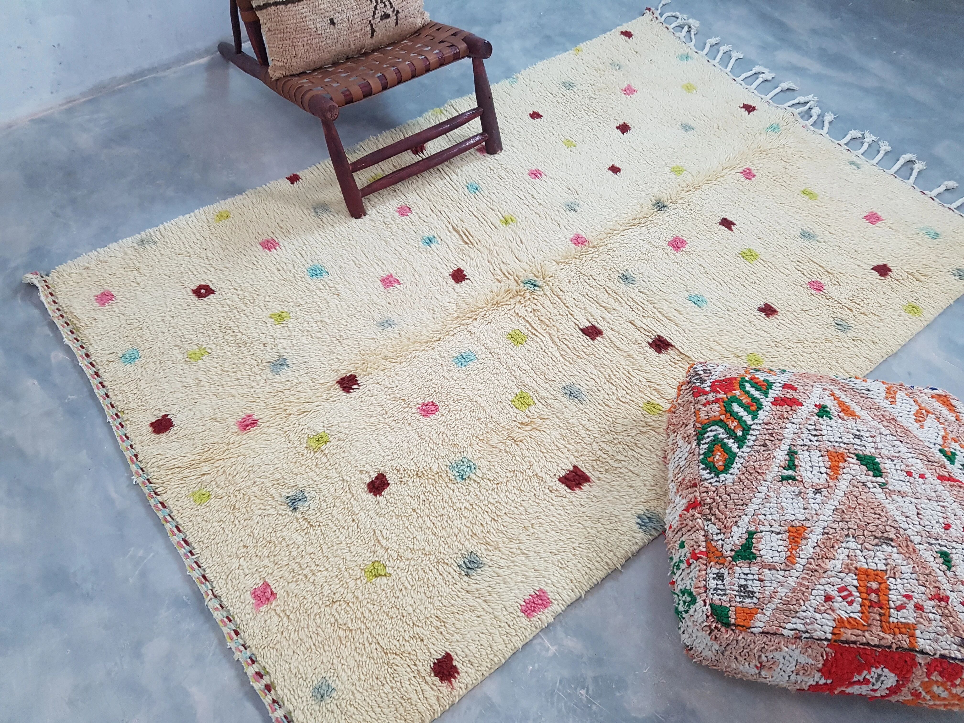 Handmade Azilal rug, 230 x 150 cm, AZ-118