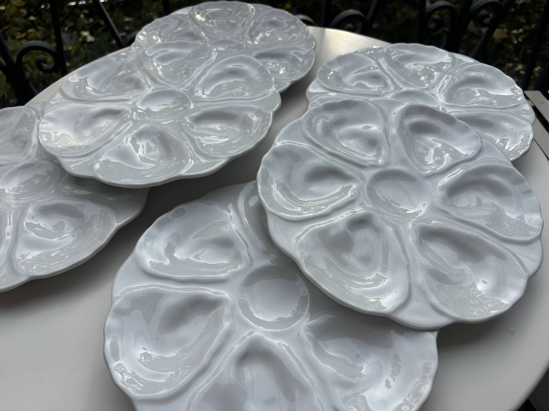 6 assiettes à huîtres majolique
