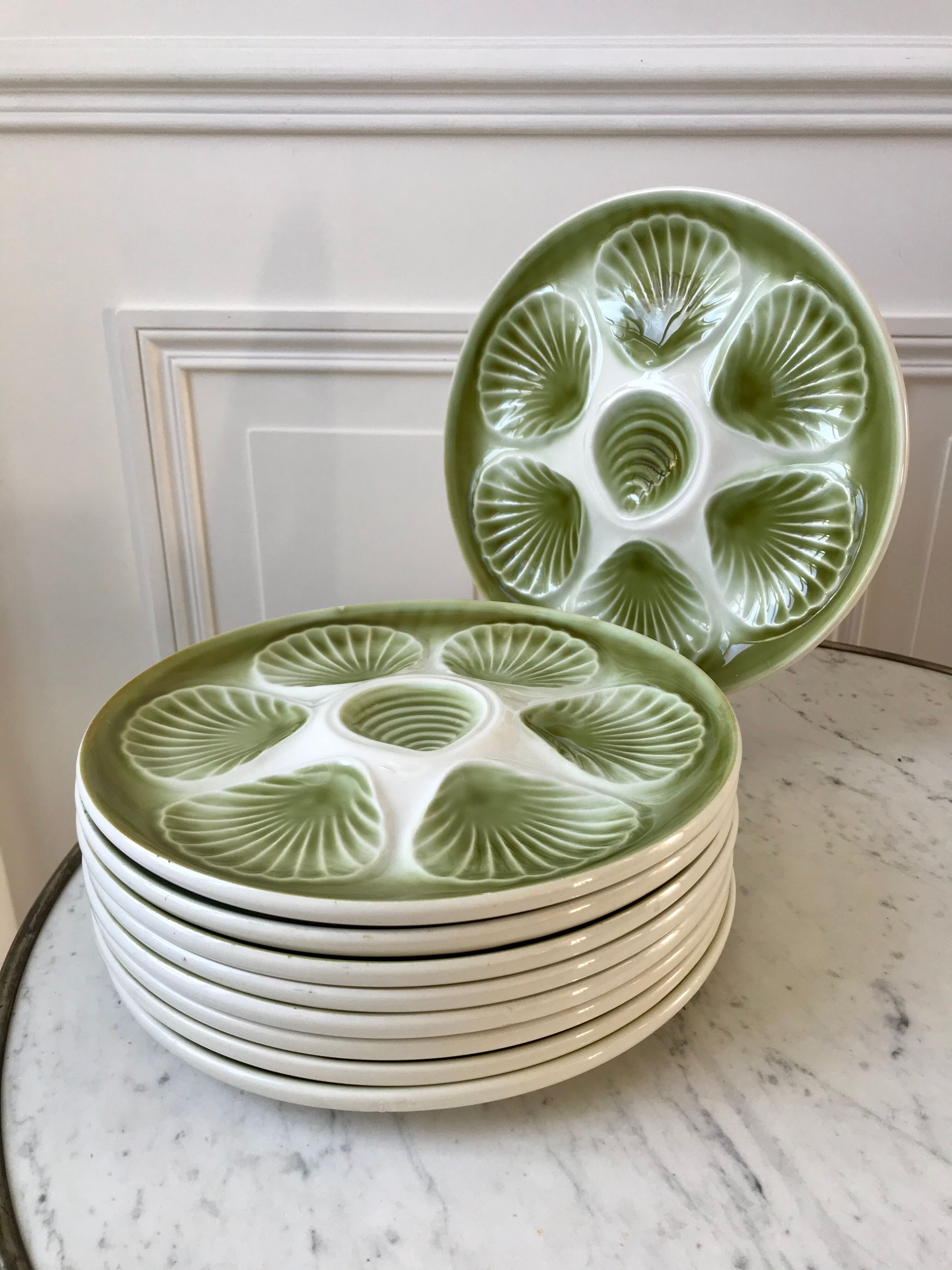 Set of 9 plates of green oysters moulin des loups 50s