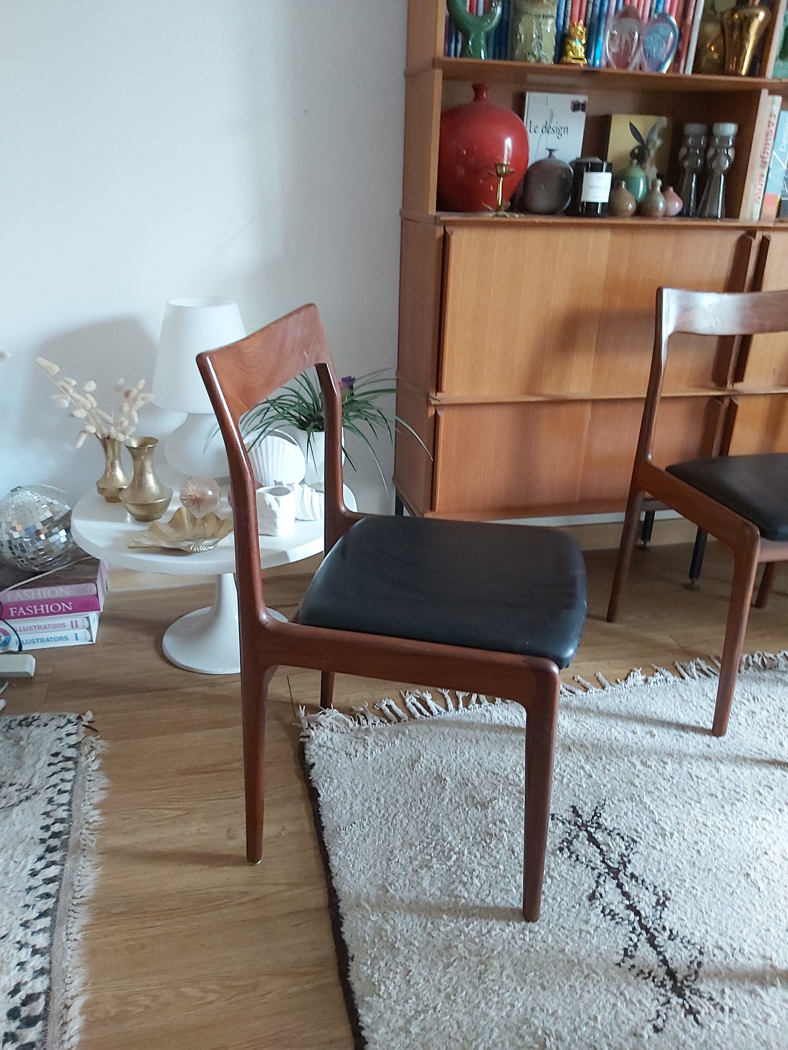 Teckla Scandinavian 4-chair series in vintage teak