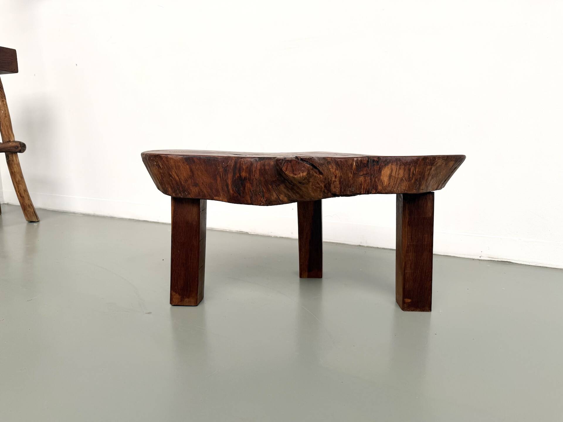 Brutalist tripod coffee table in solid teak – 1970s