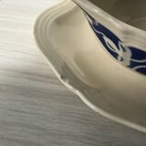 Set of 4 deep plates with blue flowers and their gravy boat
