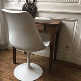 Tulip chair by Eero Saarinen for Knoll International