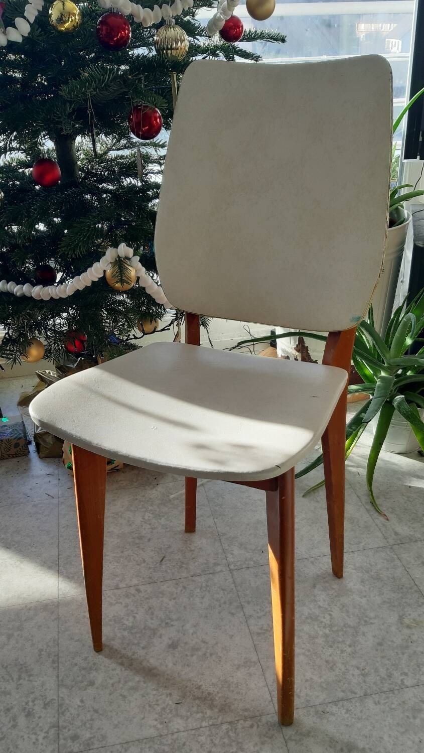 Vintage 1950s 60s dining room chair with tapered legs