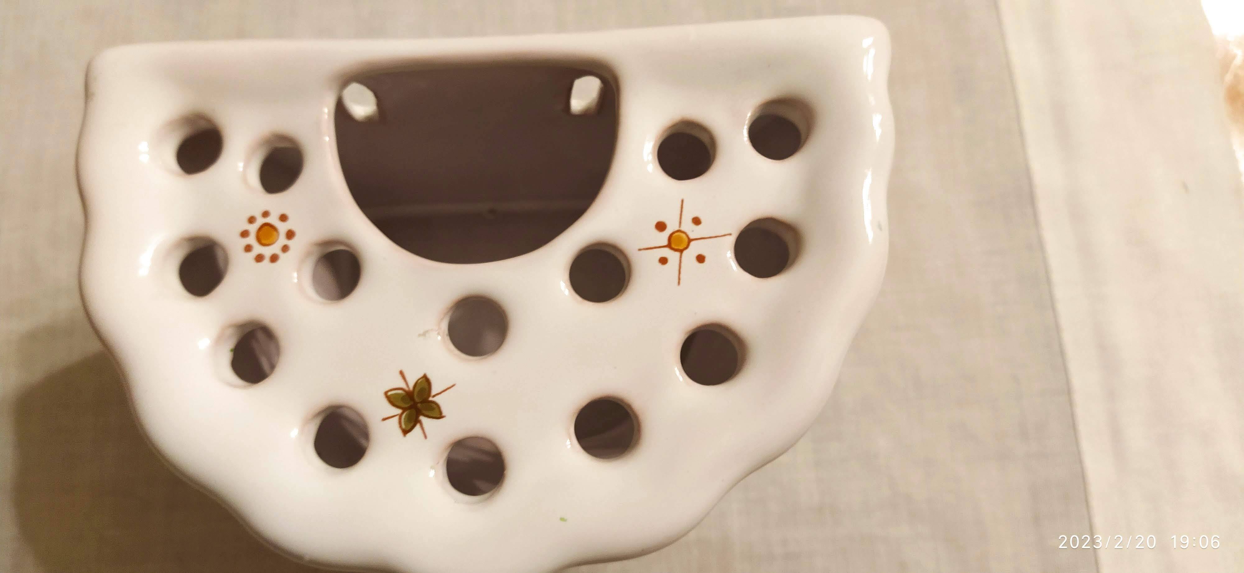 Bouquetiere or flower stick