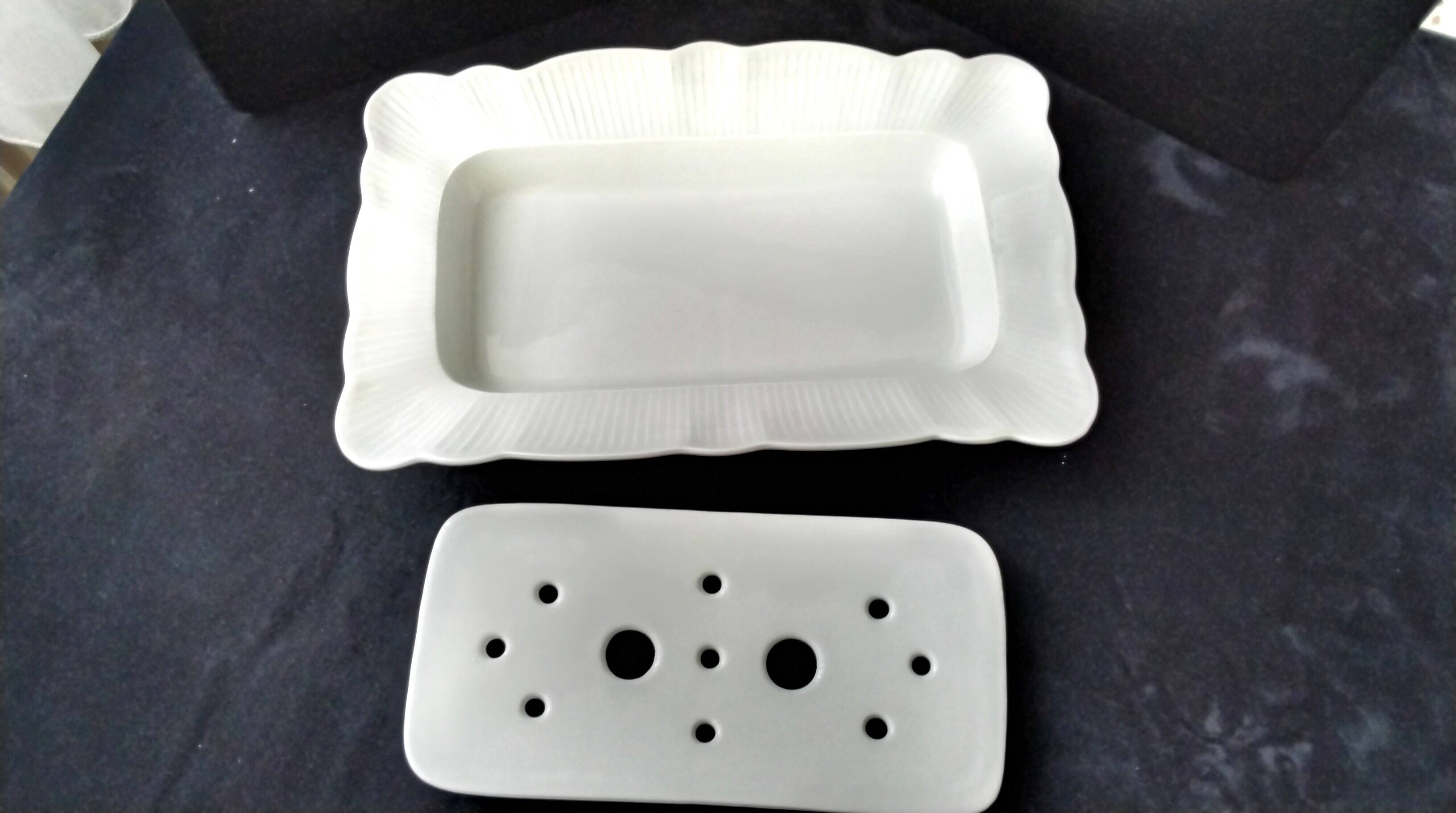 Asparagus serving dish in Pillivuyt porcelain