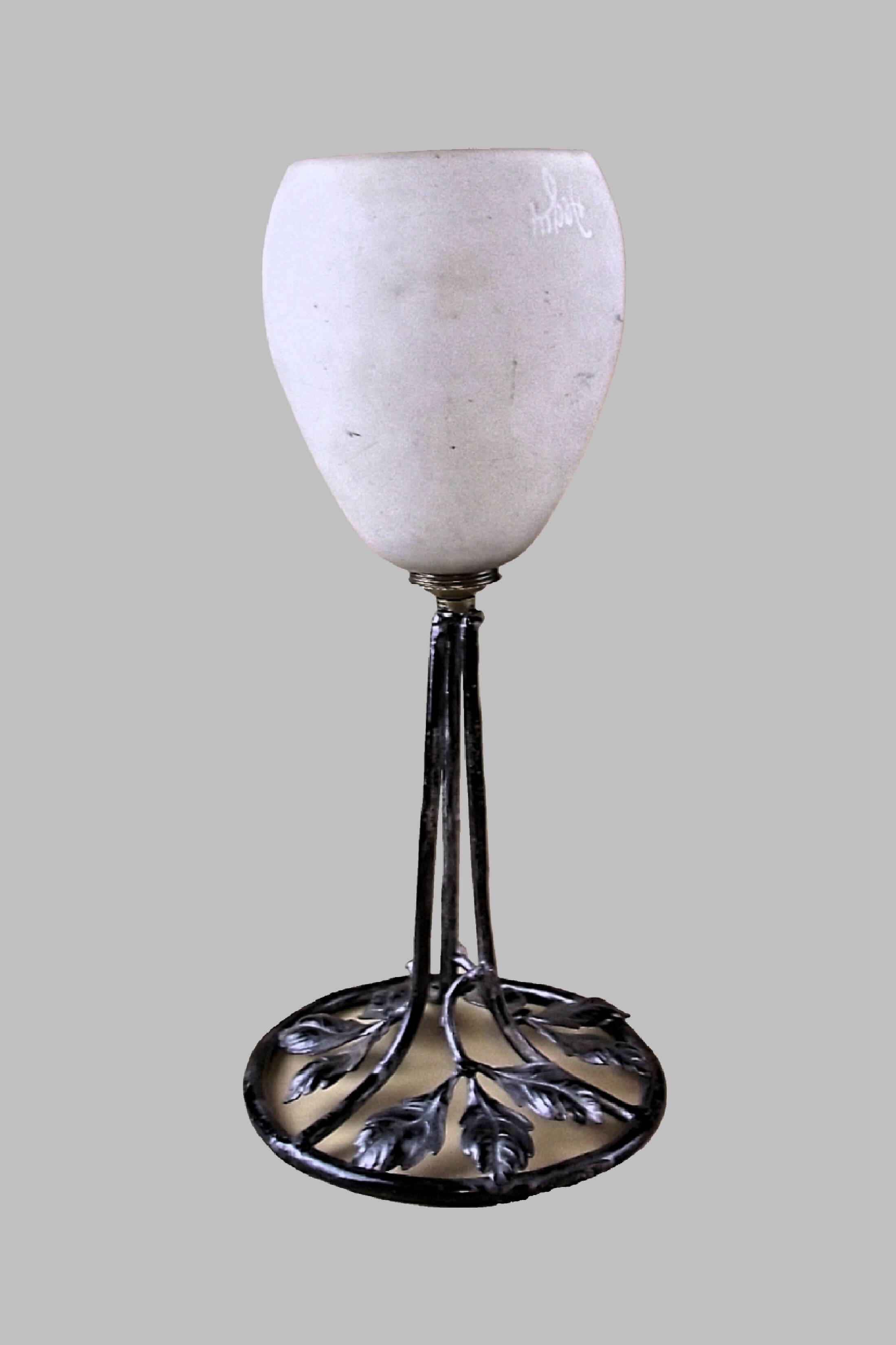 Art deco glass lamp by degue