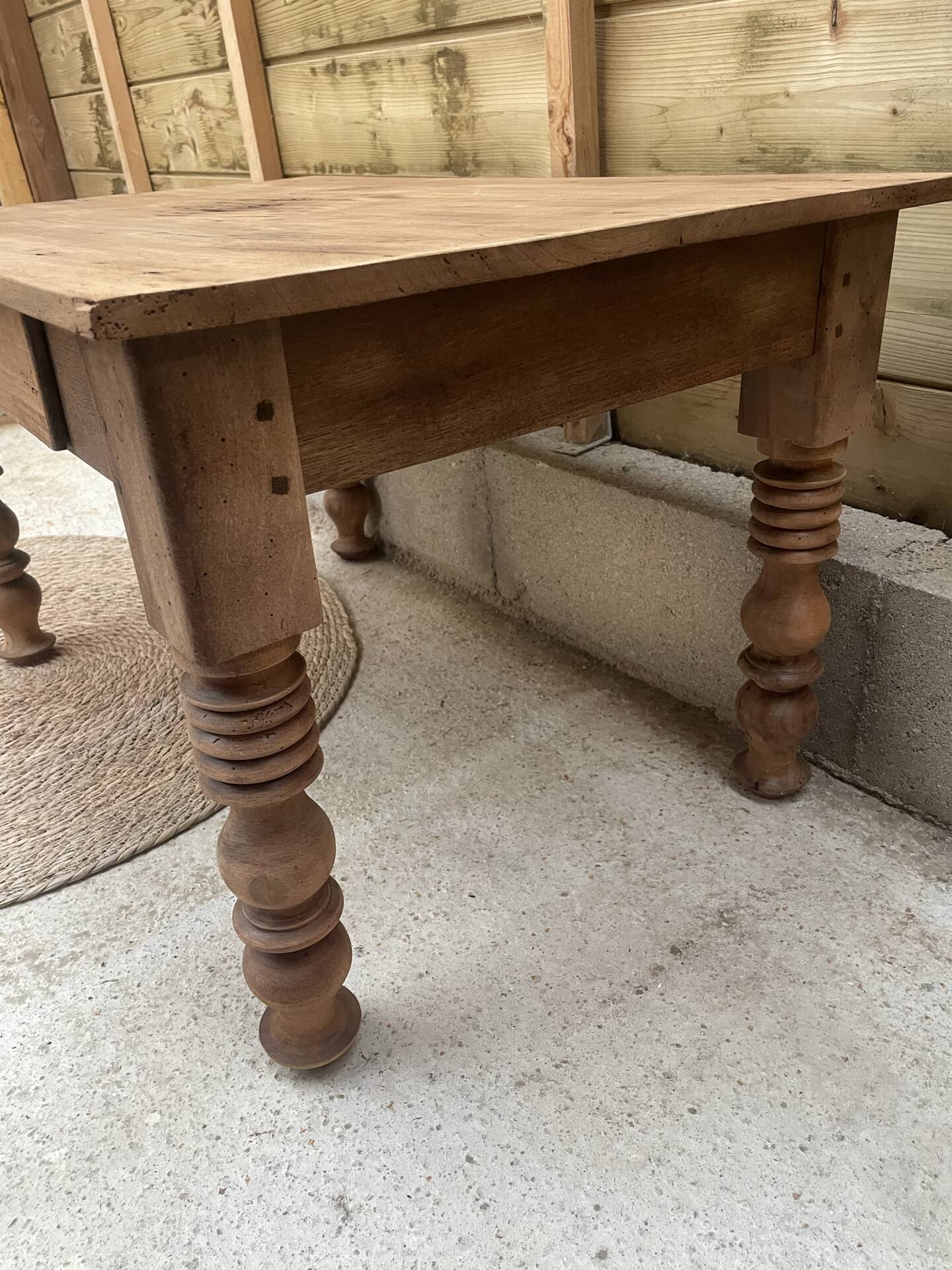 Table basse de ferme