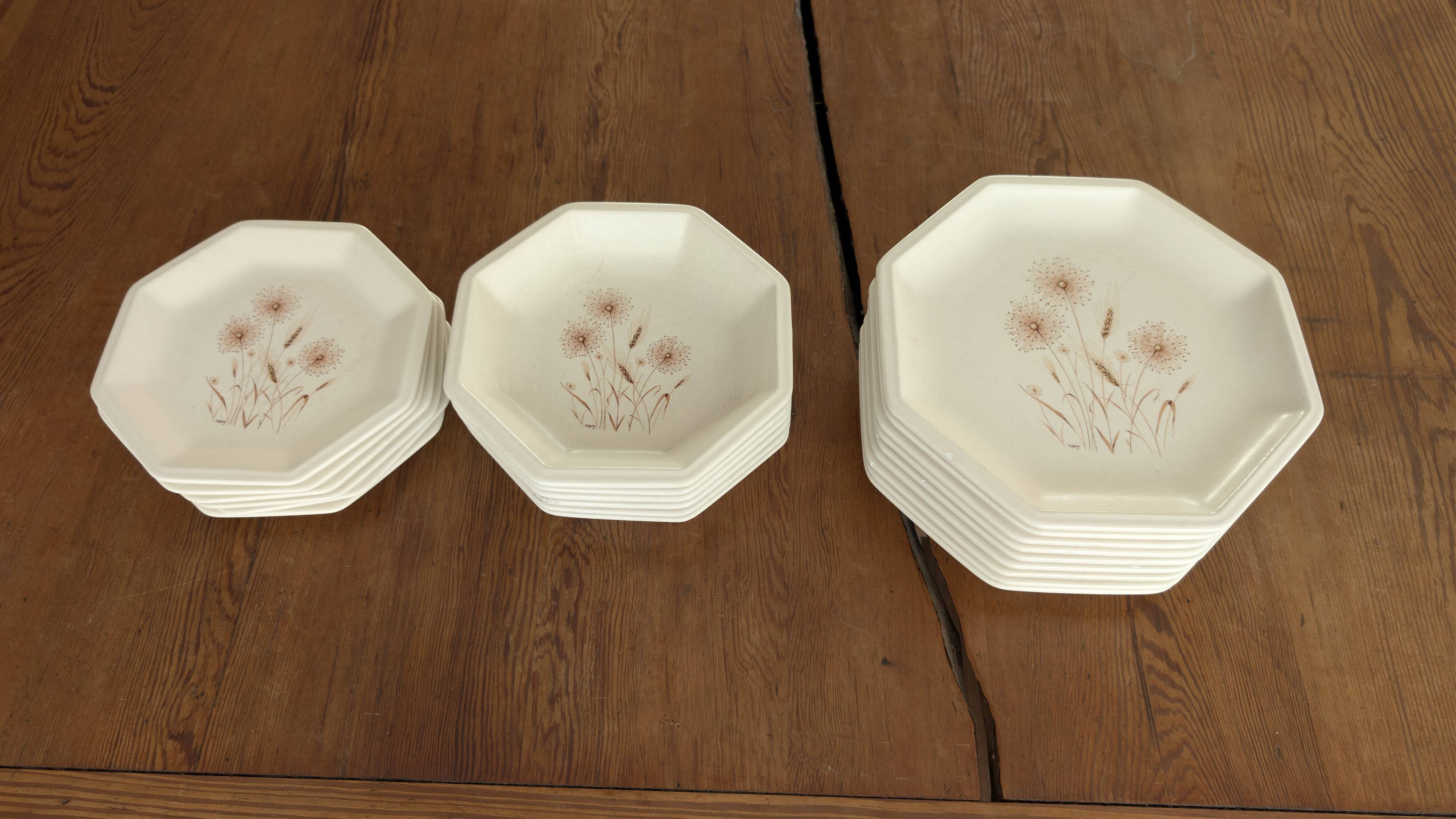 Tiffany table service – 21 pieces – Vintage plates with a floral design