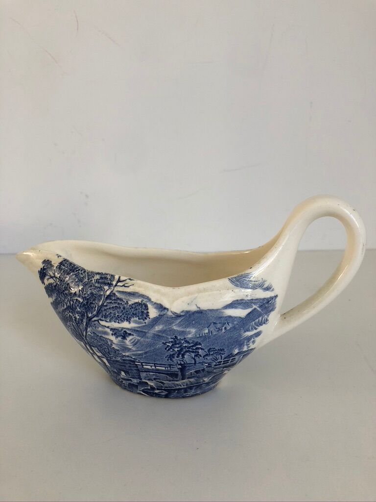 Gien porcelain gravy boat