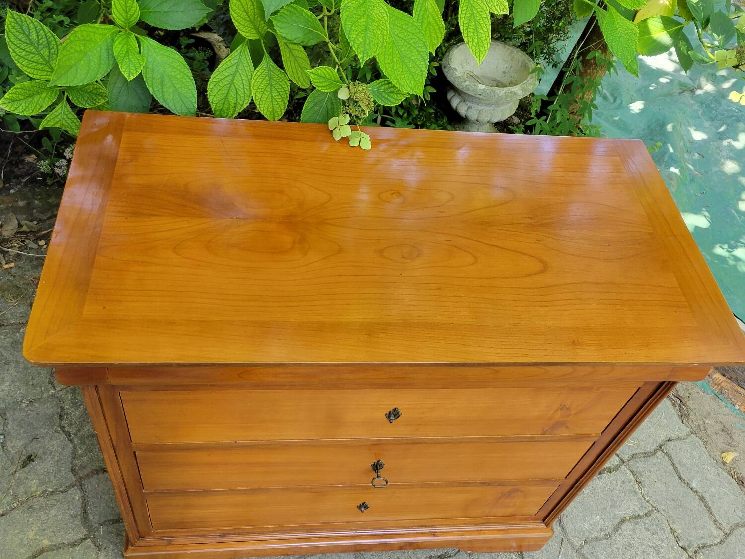 Louis Philippe cherry chest of drawers with lock