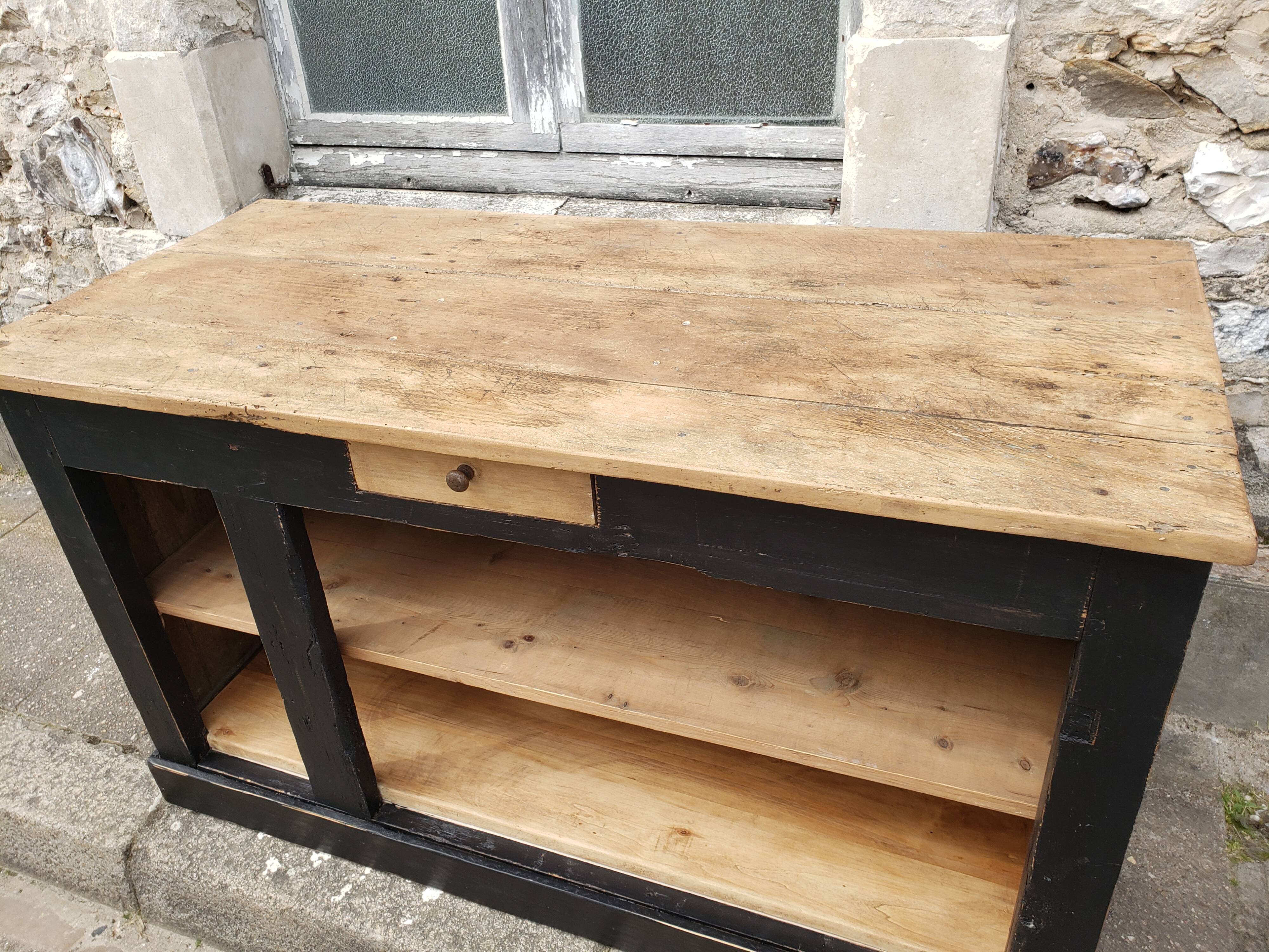 Double-sided counter trade furniture